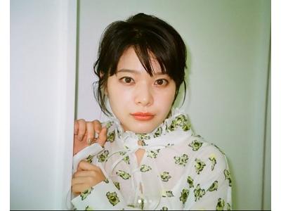 岸井ゆきの 爽やかシャツワンピ姿にファンから 可愛い の声 歌詞検索サイト Utaten ふりがな付