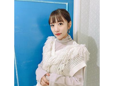 高橋みなみ 前田敦子とシートの影からひょっこり あつみな が揃ってピースサイン 歌詞検索サイト Utaten ふりがな付