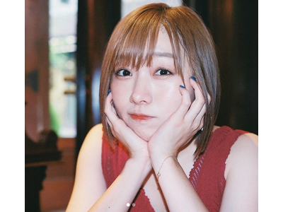 須田亜香里 女子高校生に戻る 黒ボブで大胆イメチェン 歌詞検索サイト Utaten ふりがな付