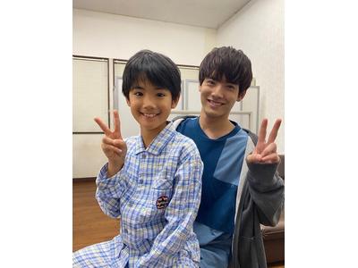 赤楚衛二 結木滉星と Super Rich で再会 久々の仮面ライダーポーズを披露 歌詞検索サイト Utaten ふりがな付