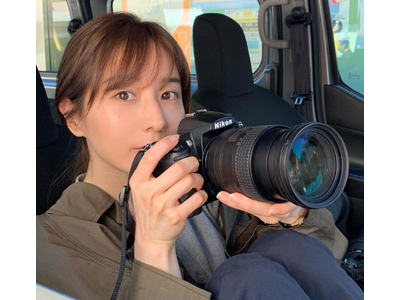 田中みな実 及川光博 最愛 で両思い 太陽の前でラブラブなハートポーズ 歌詞検索サイト Utaten ふりがな付