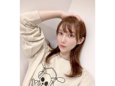 ファーストサマーウイカ クマを抱っこしてあざと可愛い ナチュラルメイクや前髪アリも大好評 歌詞検索サイト Utaten ふりがな付