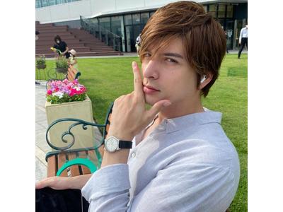 城田優 スヌーピーとコラボ ピッタリ寄り添う姿や掛け合いにほっこり 歌詞検索サイト Utaten ふりがな付