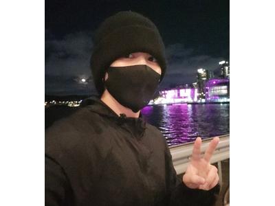 Bts ジミン スヌーピーと並ぶ後ろ姿にキュン ほっこり休暇をみんなに報告 歌詞検索サイト Utaten ふりがな付