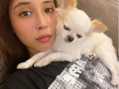 広瀬アリス 西野七瀬 飯豊まりえと可愛くピースサイン 恋マジ 謎のおふざけポーズもキュート 歌詞検索サイト Utaten ふりがな付