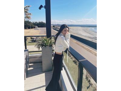 ダレノガレ明美 スノボを楽しむ姿を披露 白いウェアが可愛いと反響 歌詞検索サイト Utaten ふりがな付