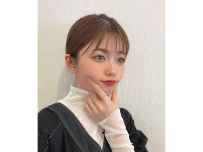 小芝風花 スカートを広げてニコッ ん と一生懸命な笑顔が可愛い 歌詞検索サイト Utaten ふりがな付