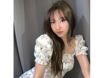 Twice ナヨン ブロンドヘアにチェンジ 明るい髪色とピンクメイクもキュート過ぎ 歌詞検索サイト Utaten ふりがな付