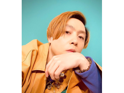 Kinki Kids 堂本剛 パンケーキを素手でガシッ ワイルドな上腕二頭筋がカッコいい 歌詞検索サイト Utaten ふりがな付