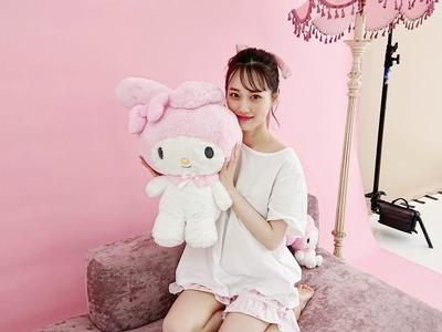 山下美月 マイメロよりも可愛い ピンクのゆめかわワールドで可愛さ炸裂 歌詞検索サイト Utaten ふりがな付