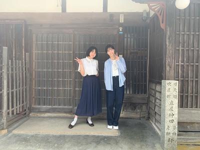 西野七瀬 平祐奈と清楚な雰囲気 恋は光 2人の笑顔が癒し 歌詞検索サイト Utaten ふりがな付