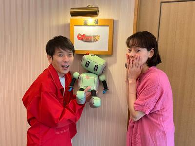 二宮和也 可愛すぎる姉弟 市川実日子 タングとの3ショットが平和すぎる 歌詞検索サイト Utaten ふりがな付