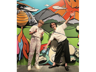 キスマイ・宮田俊哉、千賀健永の個展に天使のような笑顔で降臨