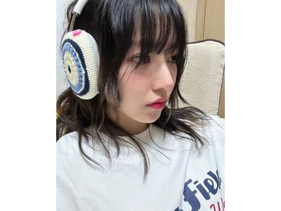 LE SSERAFIM・宮脇咲良、音楽聴いてまったり中？バブみ感じる 