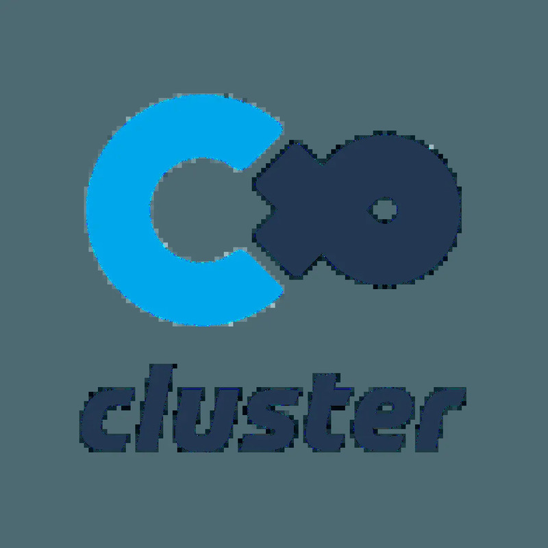 青と紺色の図形とテキスト「cluster」が配置された画像。