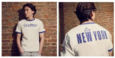 Outditch NEW YORKと書かれた白いTシャツを着た男性