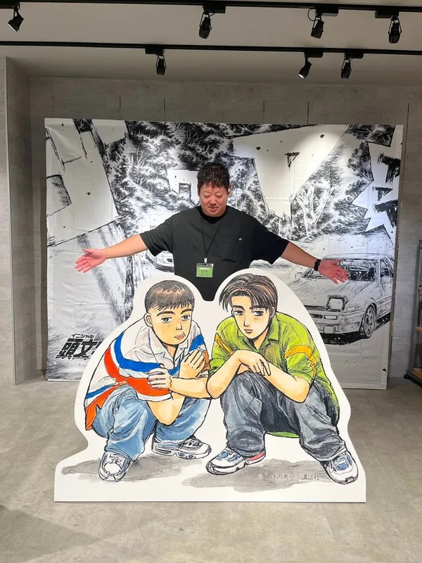 CAMSHOP.JPと頭文字Dのロゴ、イベントのイメージ画像
