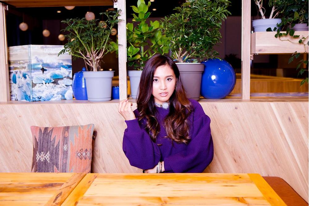 インタビュー Beverly初のシングル A New Day はたくさんの愛が詰まったピアノバラード 歌詞検索サイト Utaten ふりがな付